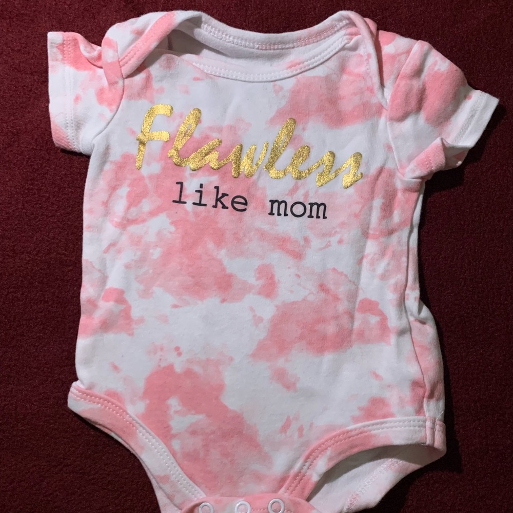 3 month size bundle: 5 onesies & 2 pairs of pants